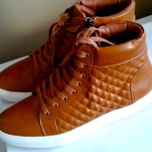 NEW 🆕 in Box Steve Madden Men’s Quilt Sneakers
